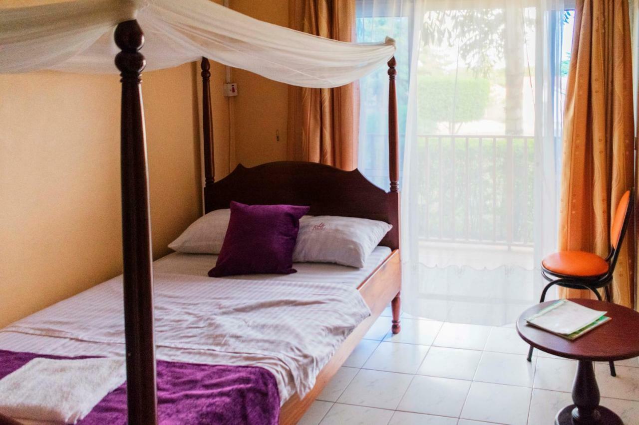 Rwenzori International Hotel Kasese Buitenkant foto