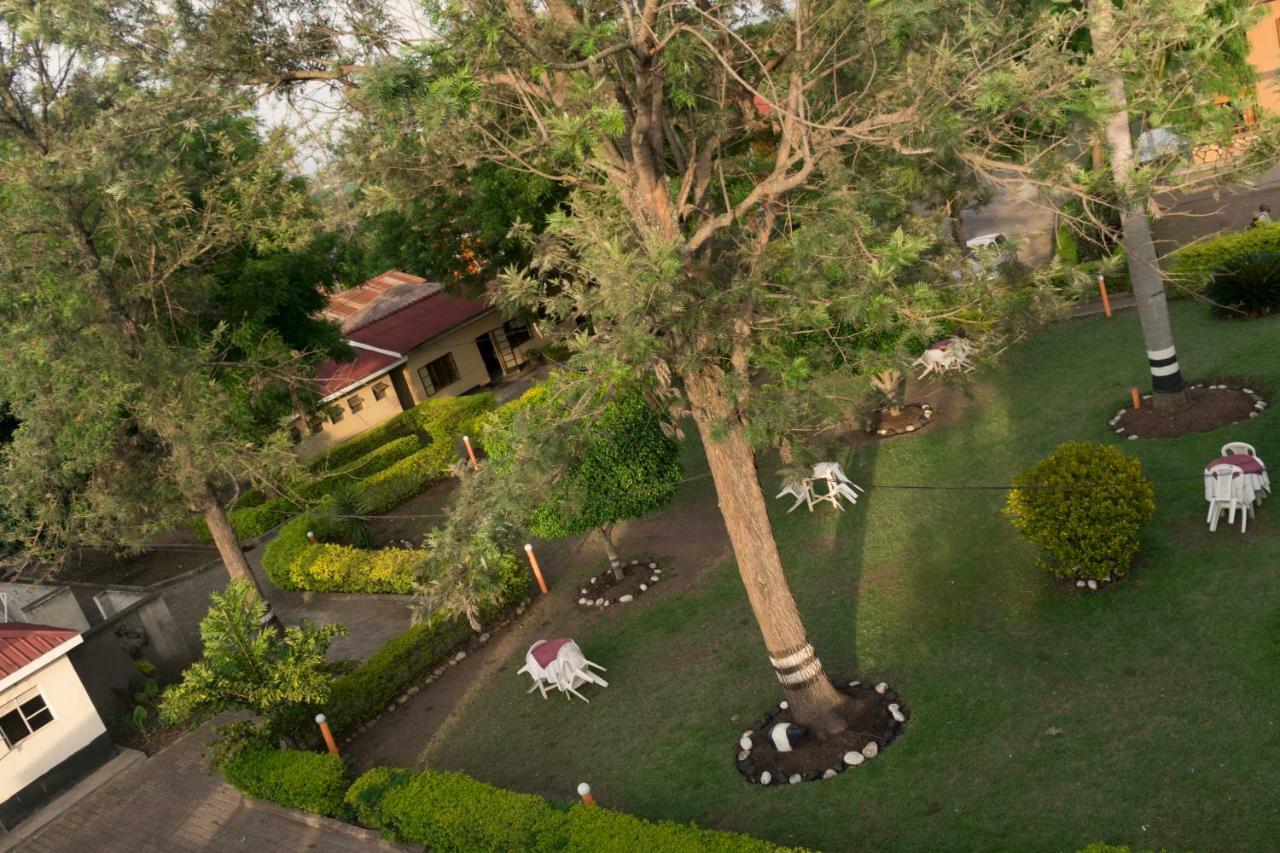 Rwenzori International Hotel Kasese Buitenkant foto