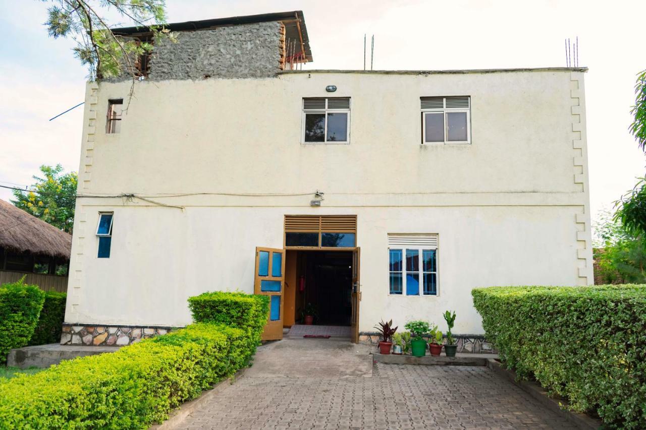 Rwenzori International Hotel Kasese Buitenkant foto