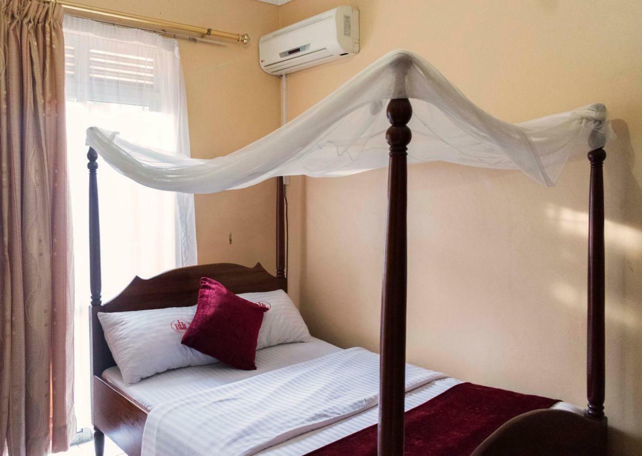 Rwenzori International Hotel Kasese Buitenkant foto