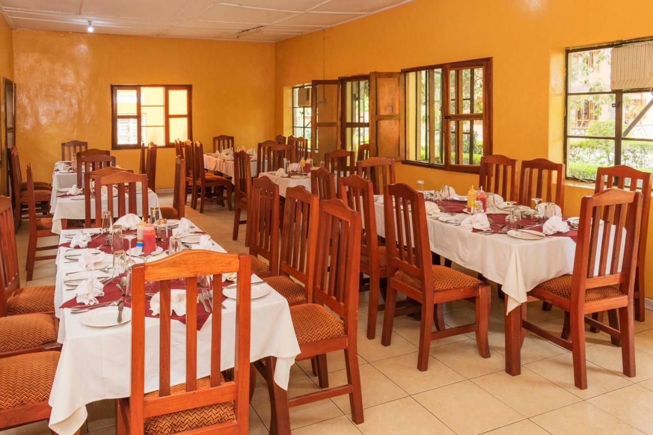 Rwenzori International Hotel Kasese Buitenkant foto