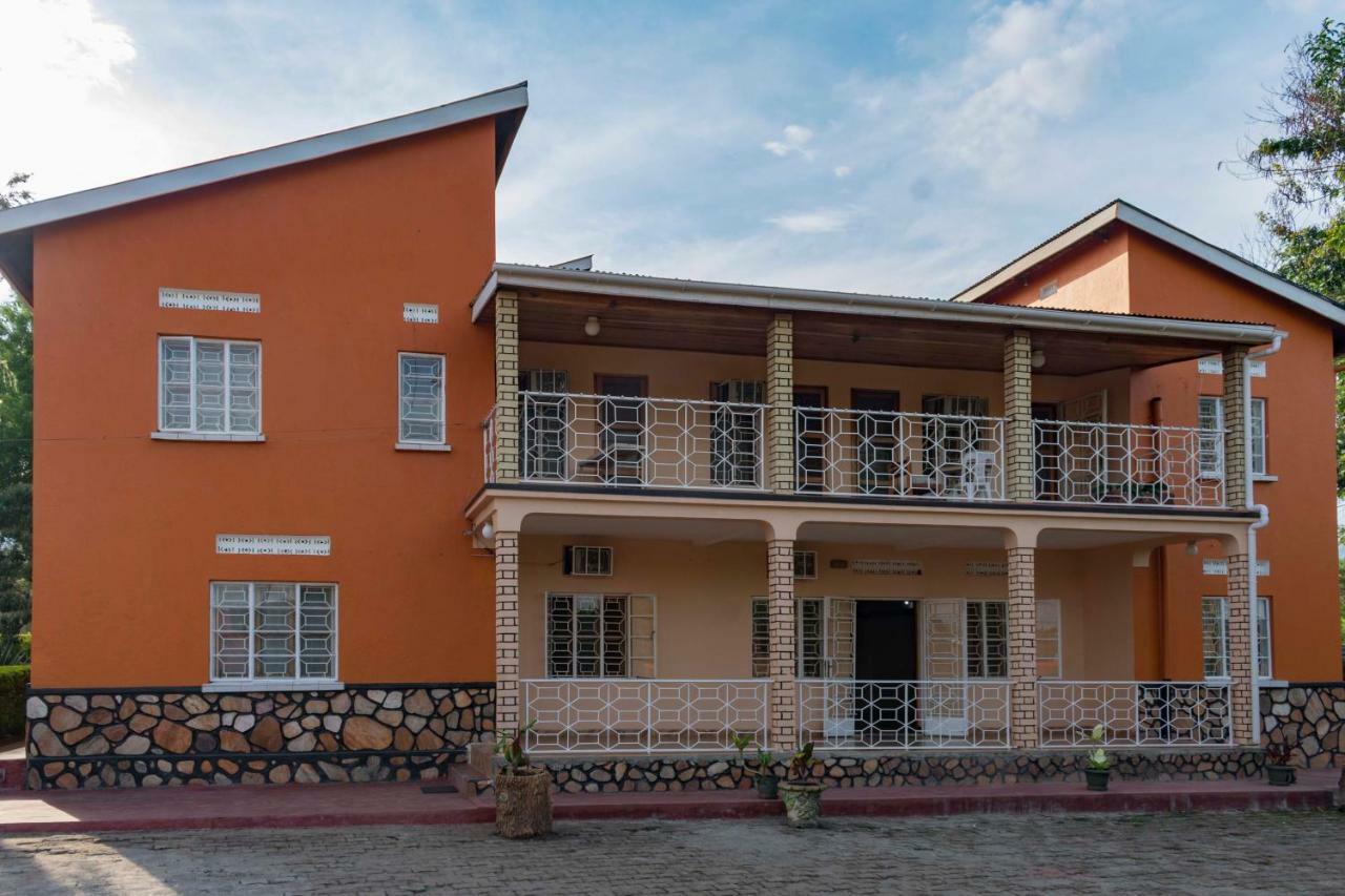 Rwenzori International Hotel Kasese Buitenkant foto