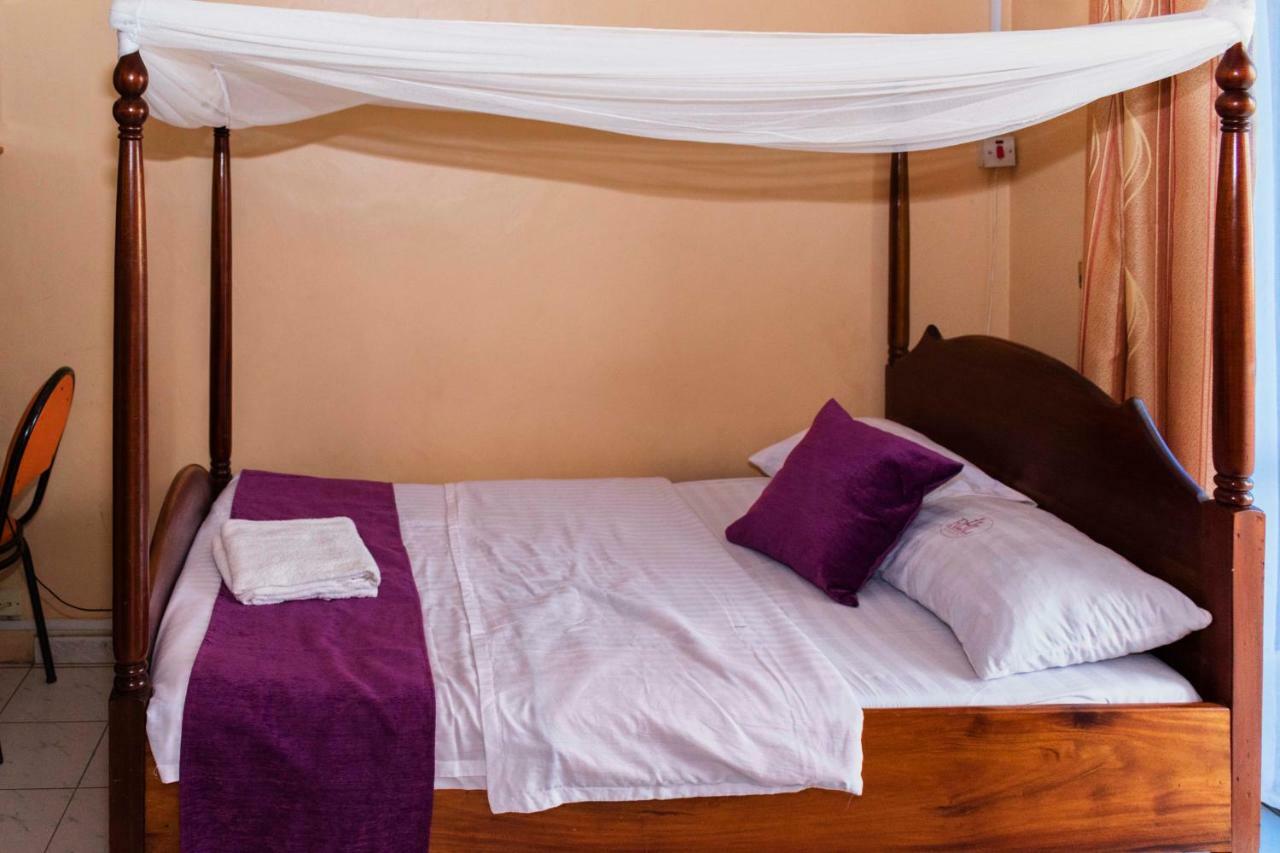 Rwenzori International Hotel Kasese Buitenkant foto