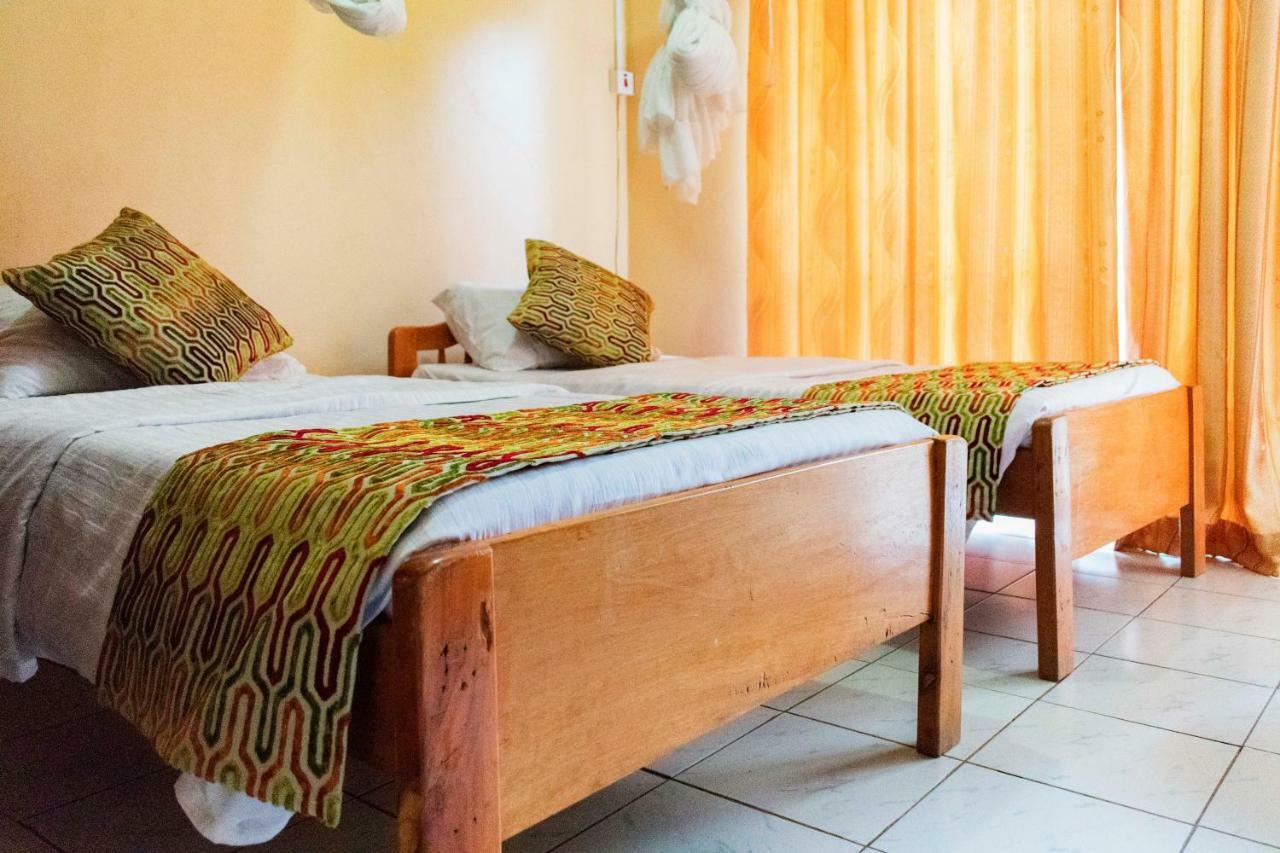 Rwenzori International Hotel Kasese Buitenkant foto