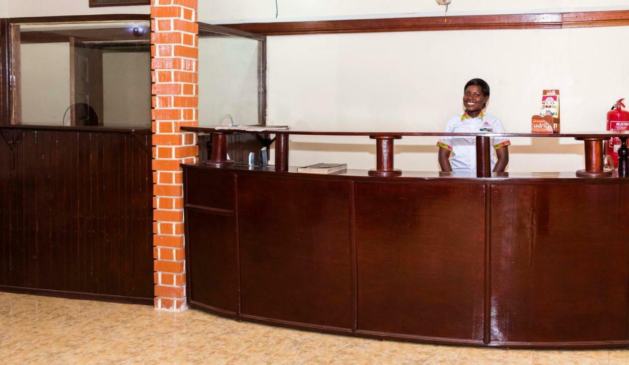 Rwenzori International Hotel Kasese Buitenkant foto