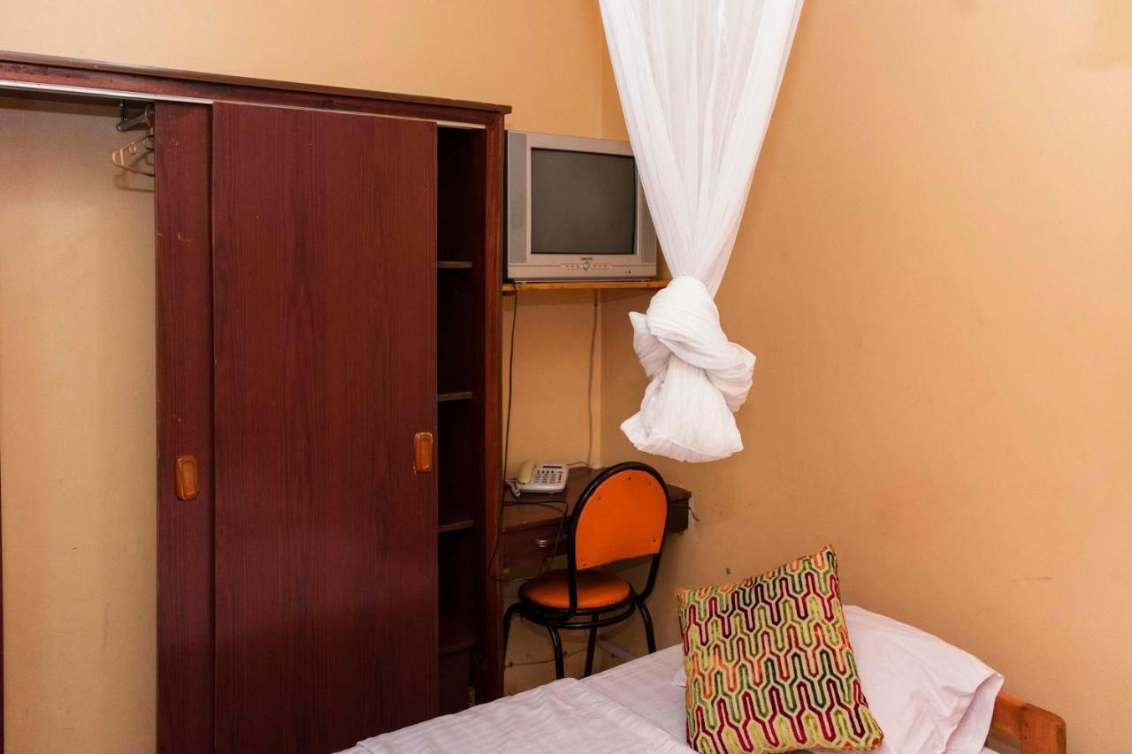 Rwenzori International Hotel Kasese Buitenkant foto